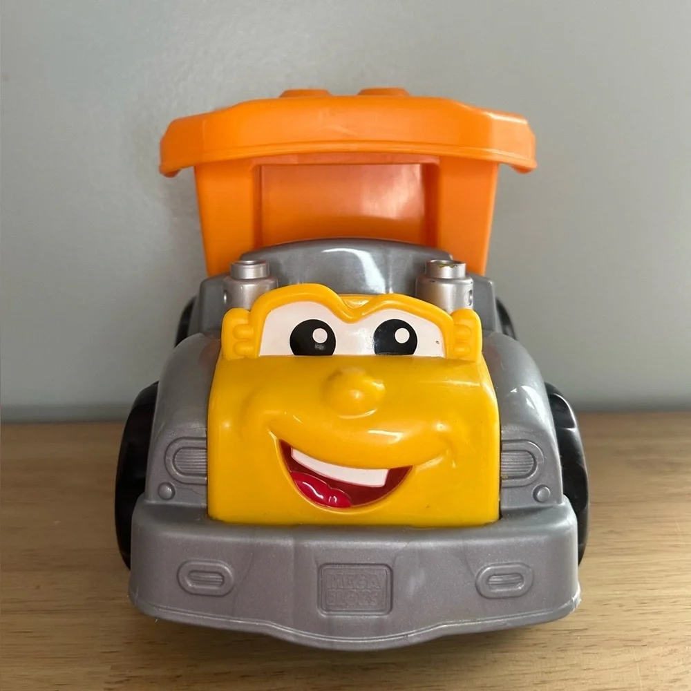 MEGA‎ Bloks First Builders Dump Truck Toy